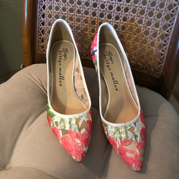 Anthropologie Bettye Muller “Astor” Pumps - Picture 2 of 8
